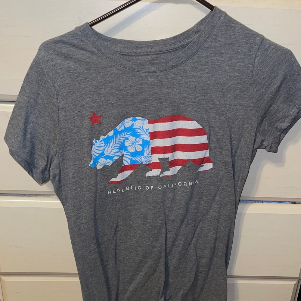 Womens graphic tee